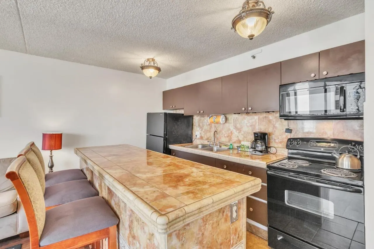 Apartment 19Th Floor Condo With Lanai & Sea Views - Free Parking! Home Honolulu United States
