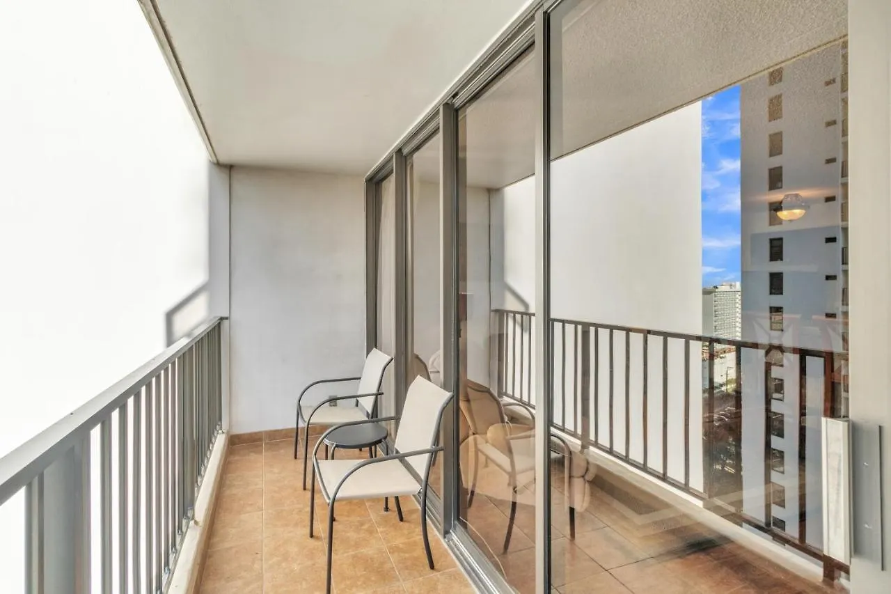 19Th Floor Condo With Lanai & Sea Views - Free Parking! Home Honolulu Apartment