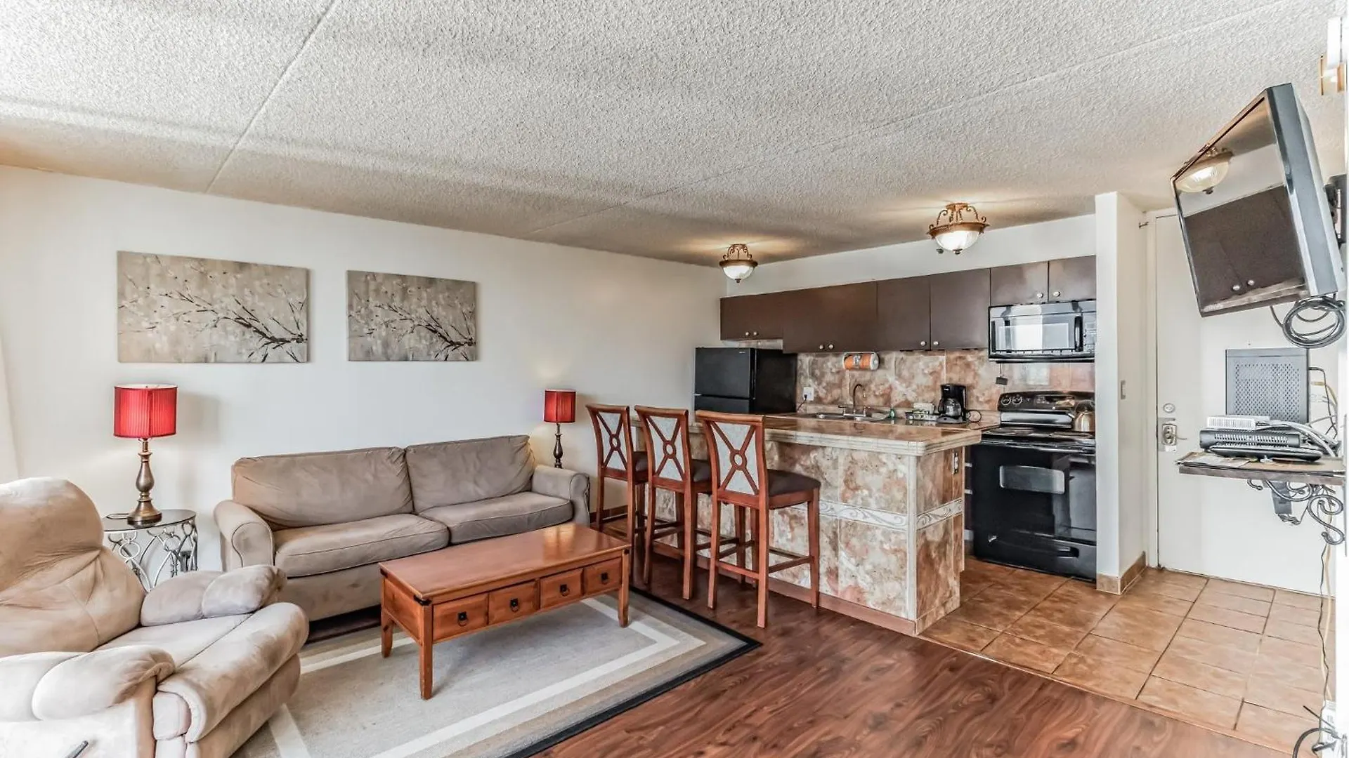 19Th Floor Condo With Lanai & Sea Views - Free Parking! Home Honolulu