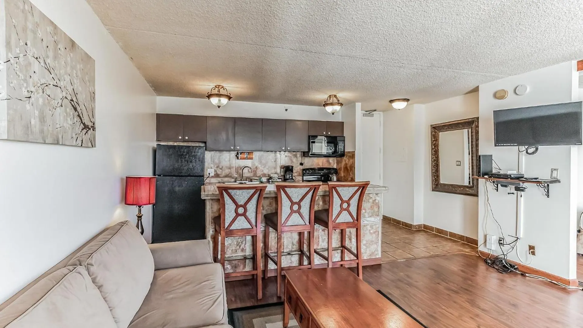 19Th Floor Condo With Lanai & Sea Views - Free Parking! Home Honolulu