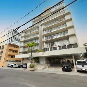 Apartment Modern Waikiki Perfect For Getaway!, Honolulu